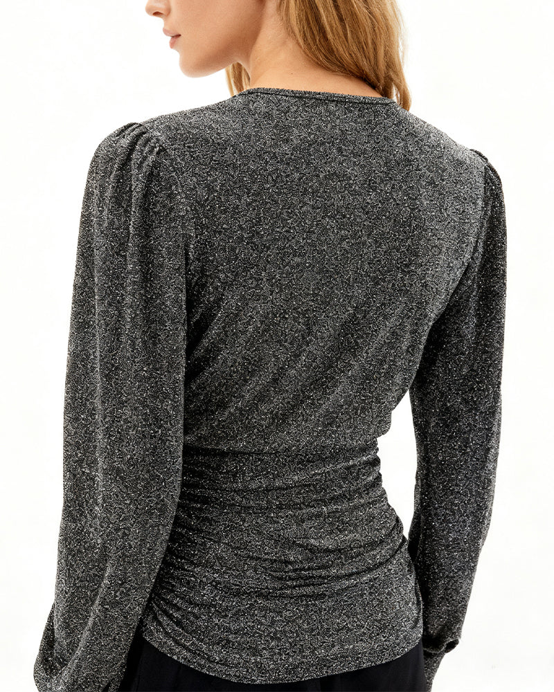 Seksowny top z długim rękawem i dekoltem w serek