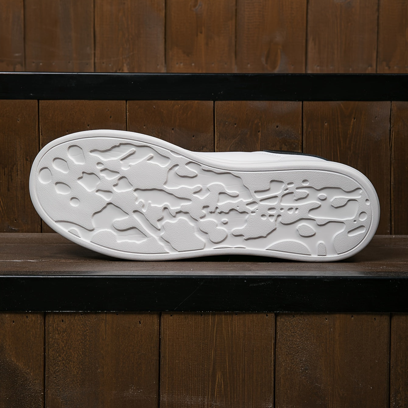 Damskie skórzane trampki - stylowe białe niskie tenisówki