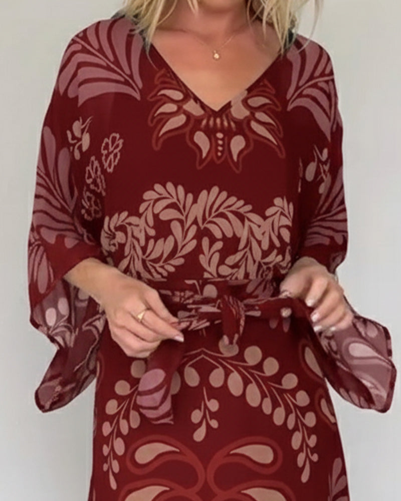 Luźna sukienka w stylu boho z dekoltem w serek