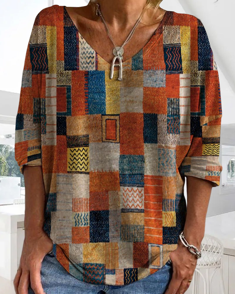 Kolorowy top z nadrukiem w bloki