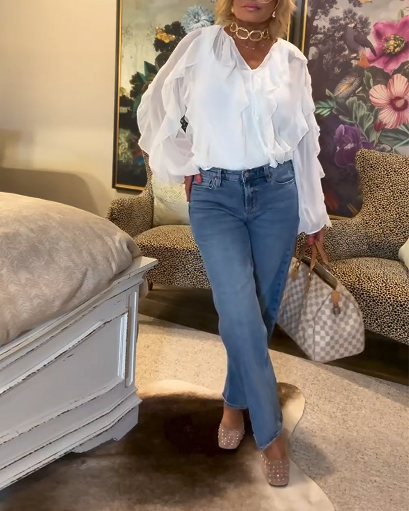 Luźna, prosta bluzka z falbankami