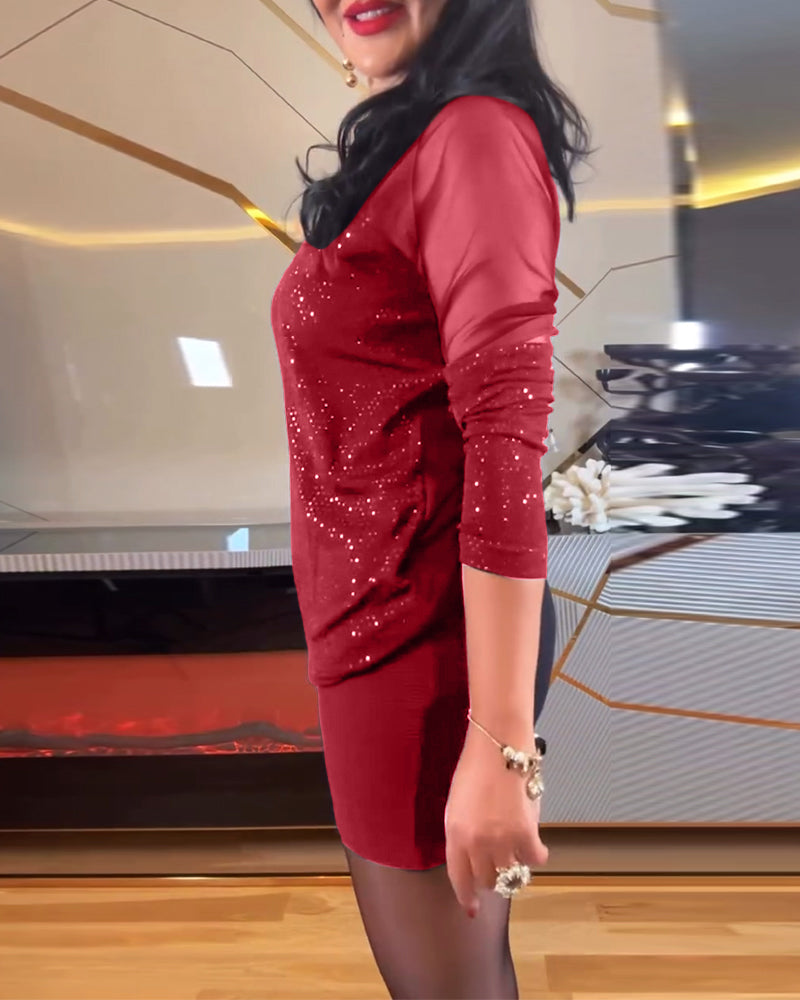 Seksowny top z dekoltem w serek, siateczką i gładkimi cekinami