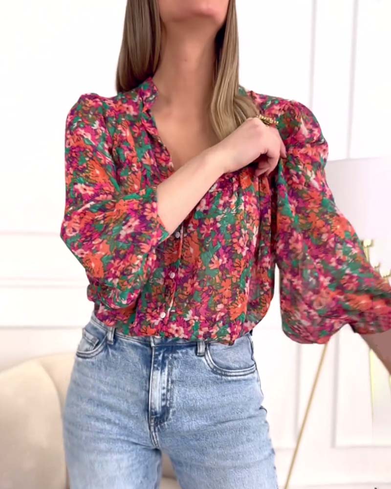 Koszula z nadrukiem, zapinana na guziki i bufiastymi rękawami