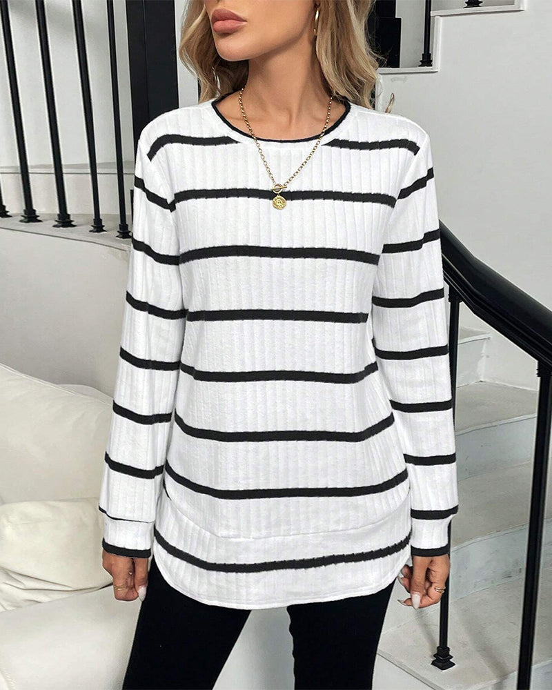 Czarny, prążkowany, dzianinowy top z długim rękawem