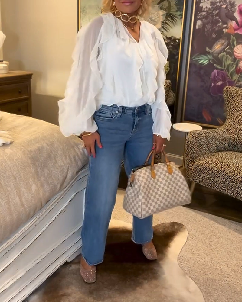 Luźna, prosta bluzka z falbankami