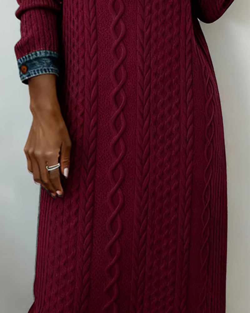 Sukienka z kołnierzykiem z denimu, ściegiem kablowym i patchworkiem