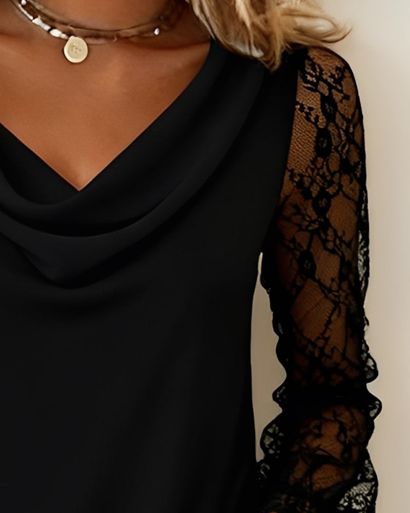 Top z drapowanym kołnierzem i detalami patchworkowymi