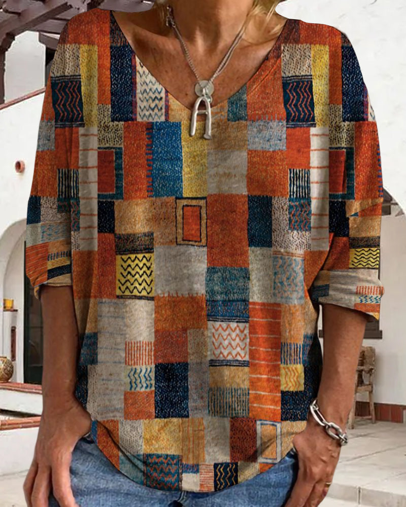 Kolorowy top z nadrukiem w bloki