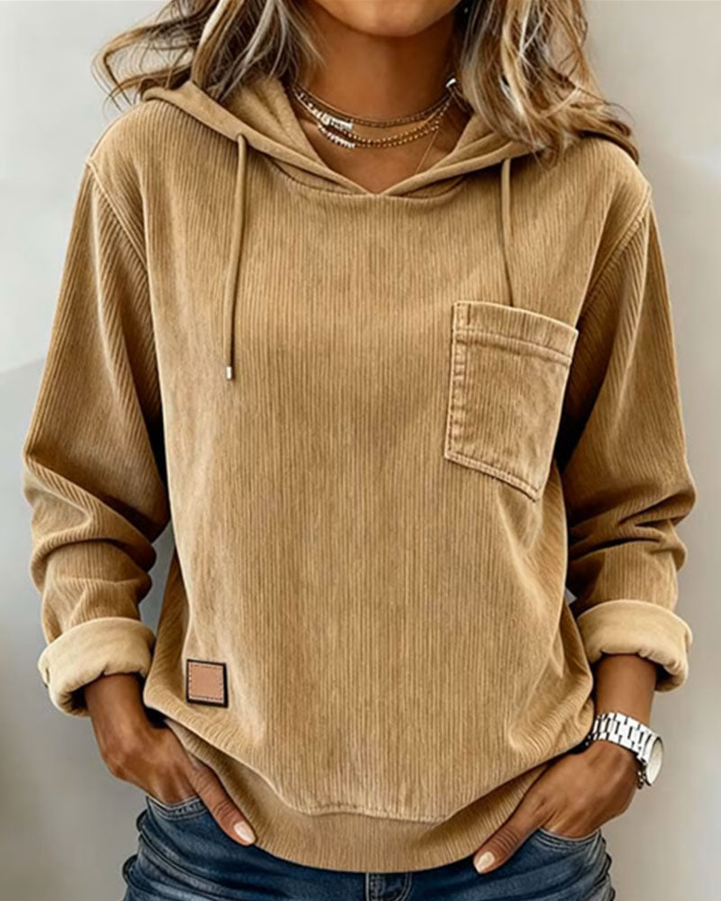 Prosta bluza z kapturem i kieszeniami