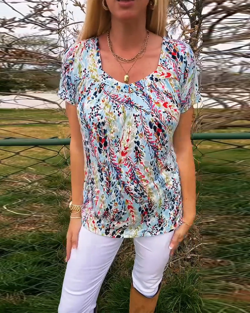 Koszulka z dekoltem w kształcie litery U i krótkimi rękawami z nadrukiem