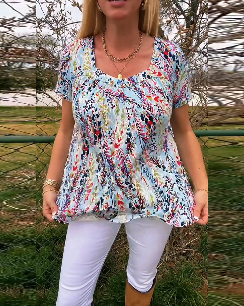 Koszulka z dekoltem w kształcie litery U i krótkimi rękawami z nadrukiem