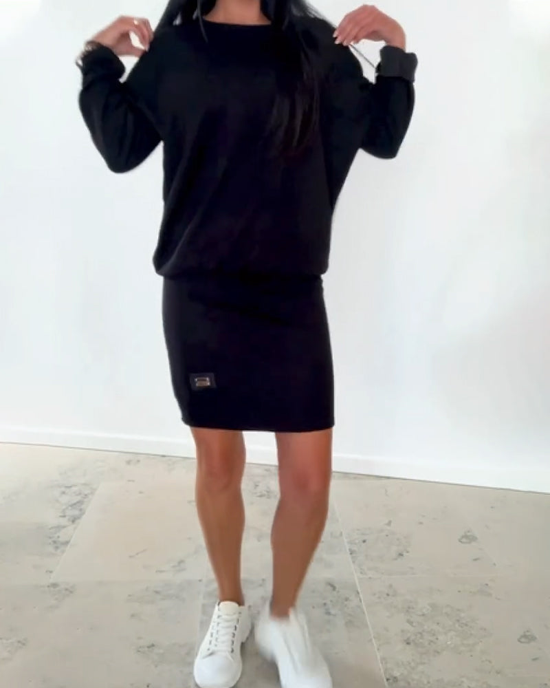 Sukienka z długimi rękawami, swobodna, dopasowana