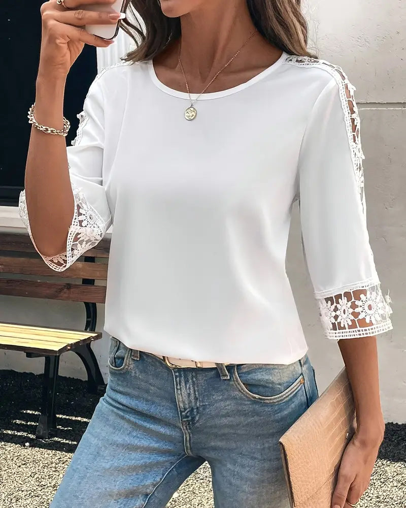 Koszulka w jednolitym kolorze, z pustym szydełkiem, z łatką