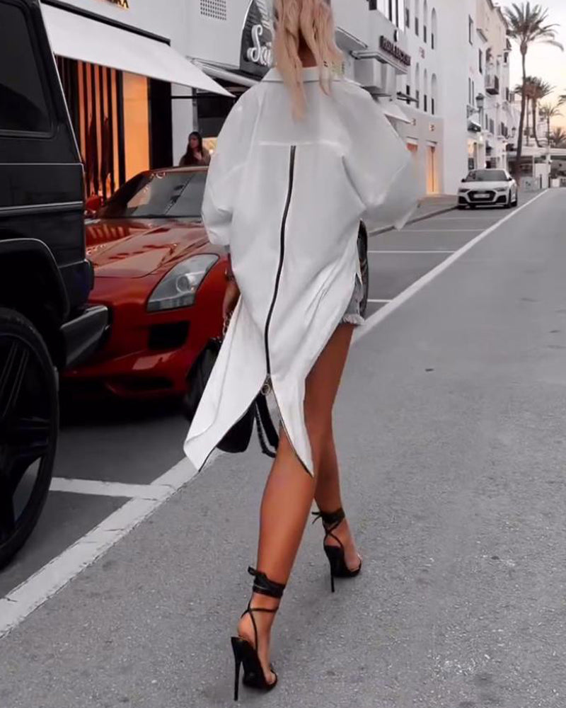 Koszula casualowa z rozcięciem na klapie i jednolitym kolorem