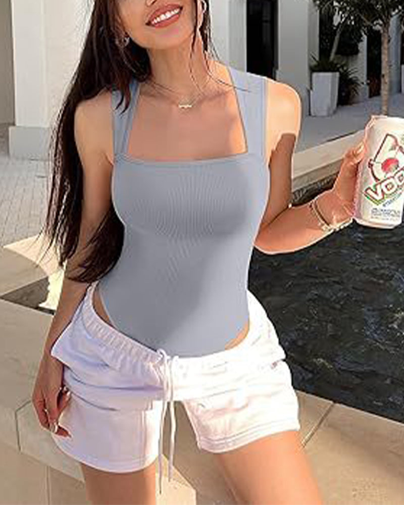 Jednokolorowy, bezrękawnik w formie body