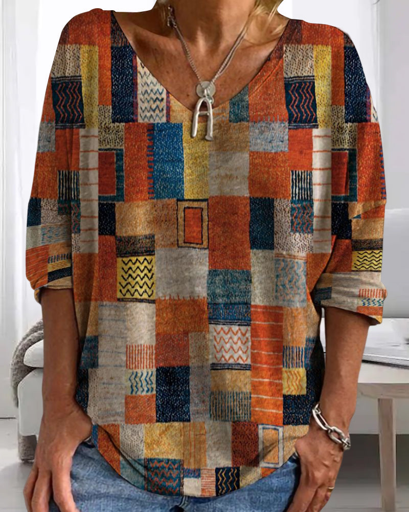 Kolorowy top z nadrukiem w bloki