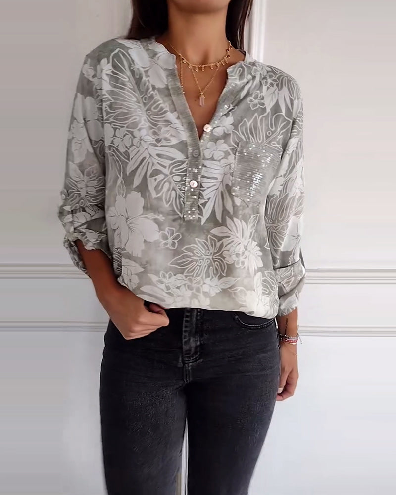 Top z nadrukiem liści i cekinami patchworkowymi