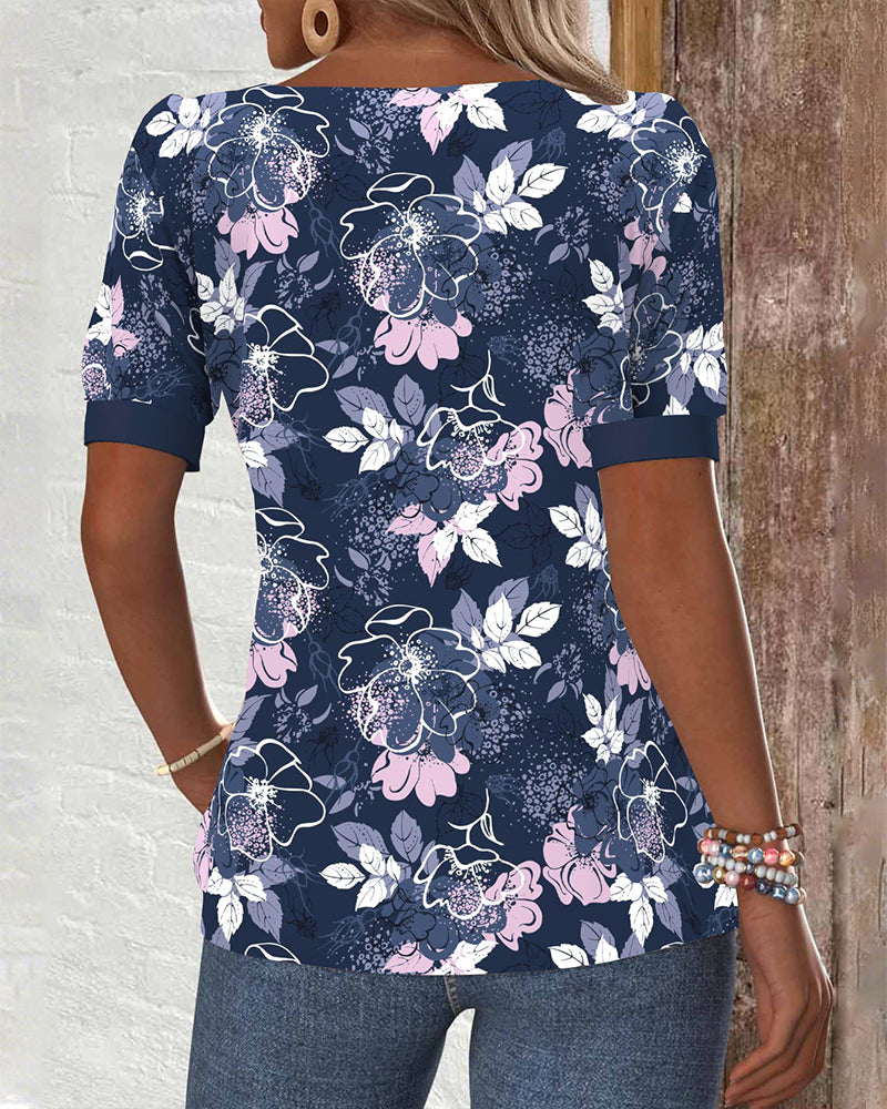 Bluzka z odkrytymi ramionami i krótkim rękawem, z nadrukiem