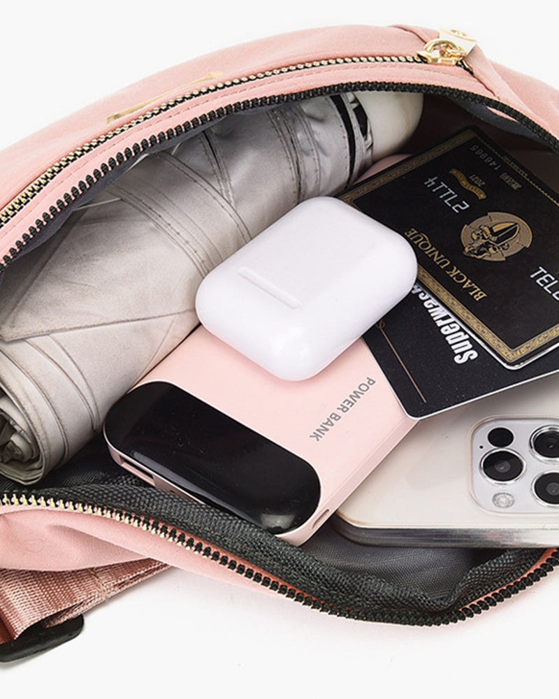 Prosta, jednokolorowa torba na ramię z przodu