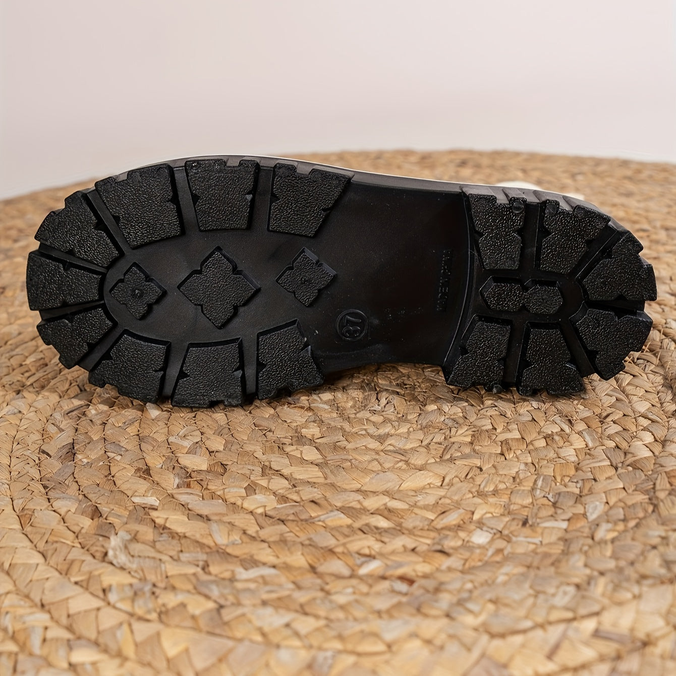 Stylowe damskie botki - modne botki typu Chelsea