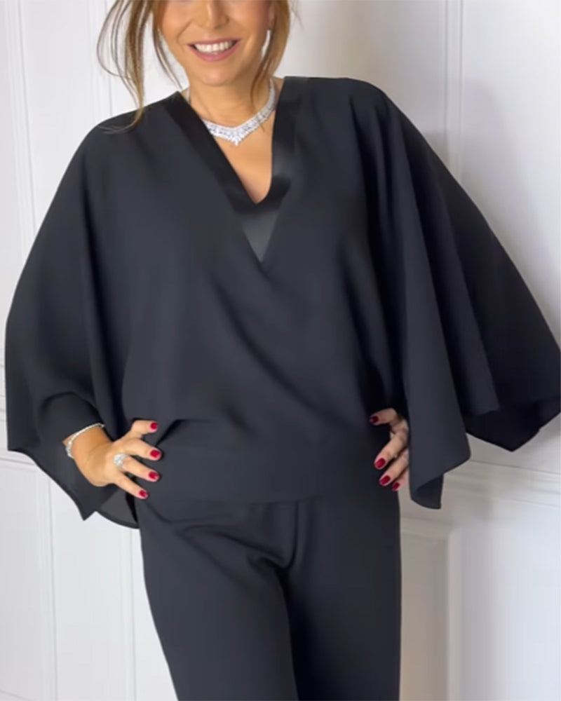 Bluzka z dekoltem w serek i eleganckim rękawem motylkowym