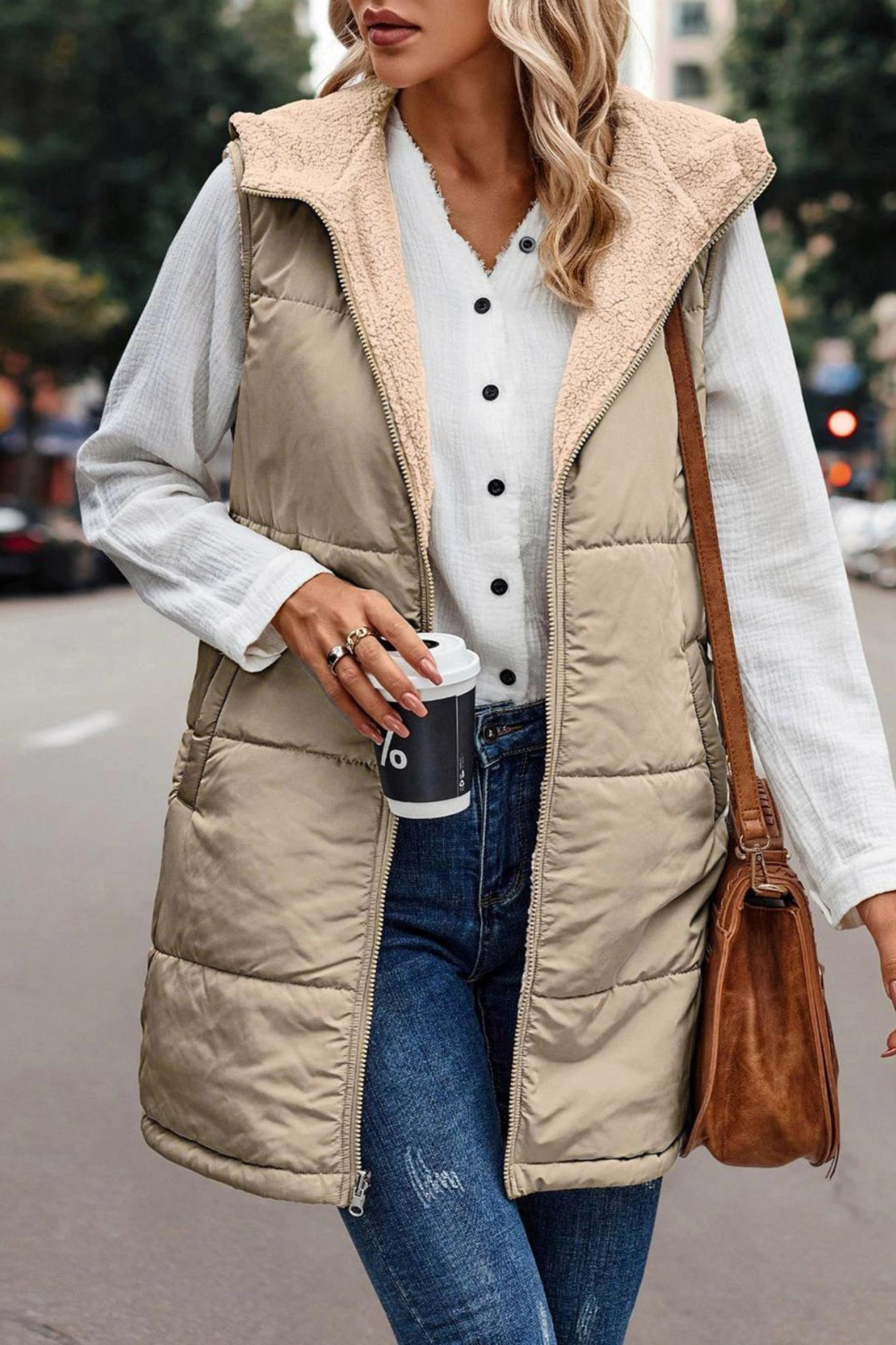 Kamizelka z kapturem i podszewką - lekka damska kamizelka bez rękawów