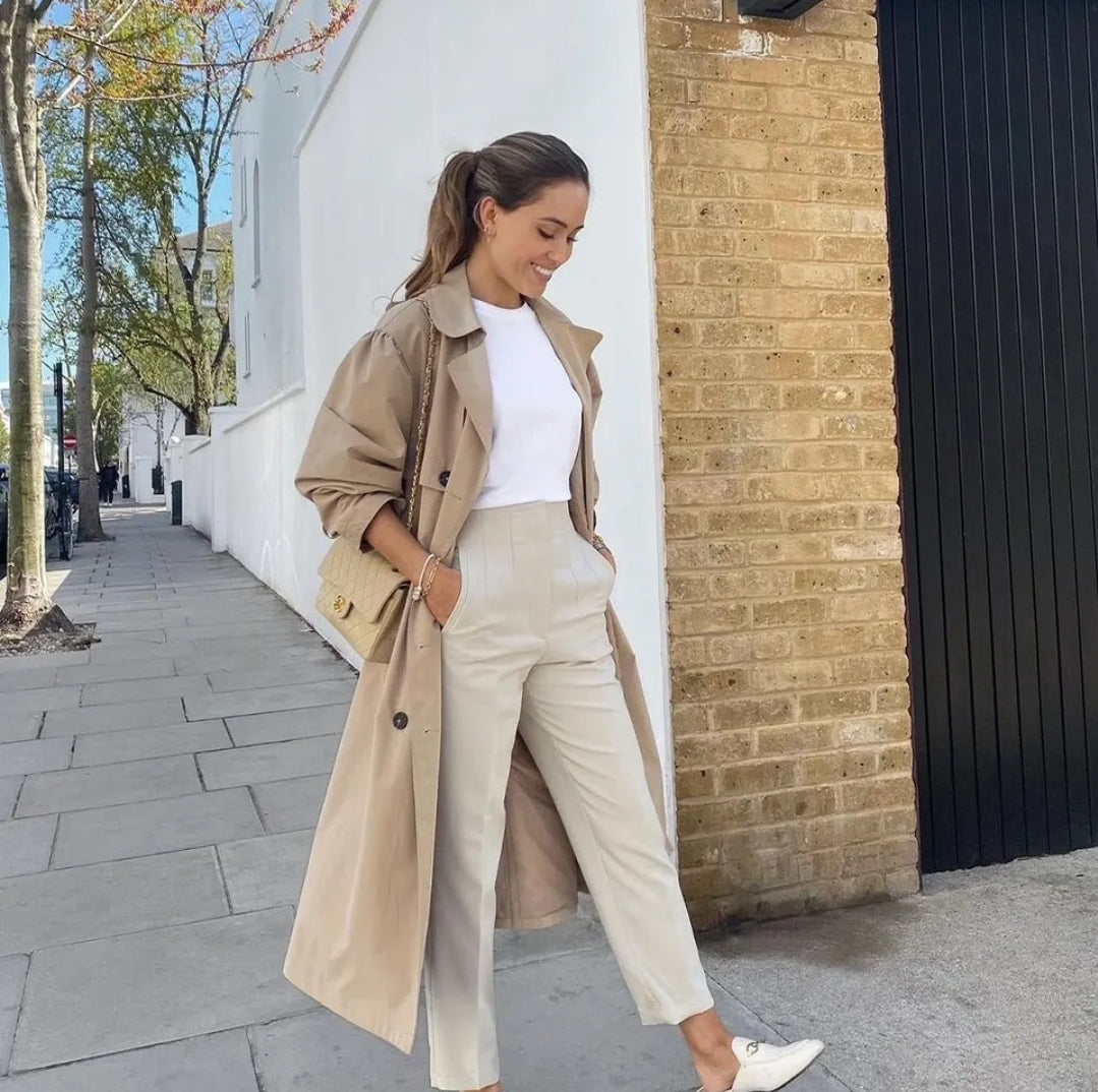 Spodnie damskie dopasowane, z eleganckim wysokim stanem – stylowy strój na co dzień i na formalne okazje do pracy i na imprezy