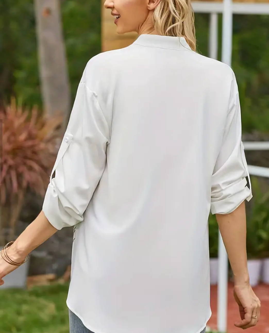 Biała bluzka z kwiatowym nadrukiem