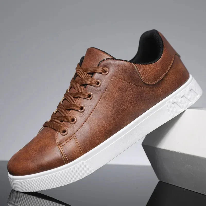 ASTOR CLASSIC – PONADCZASOWE MĘSKIE BUTY | VANROSSEM™