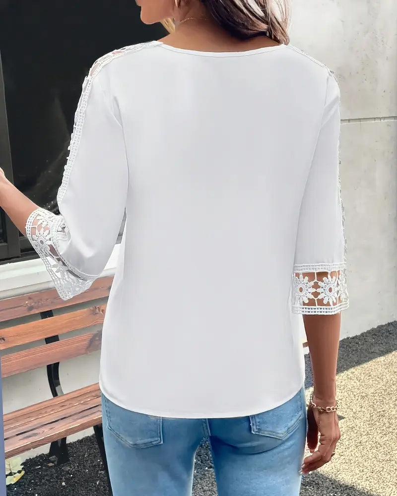 Koszulka w jednolitym kolorze, z pustym szydełkiem, z łatką