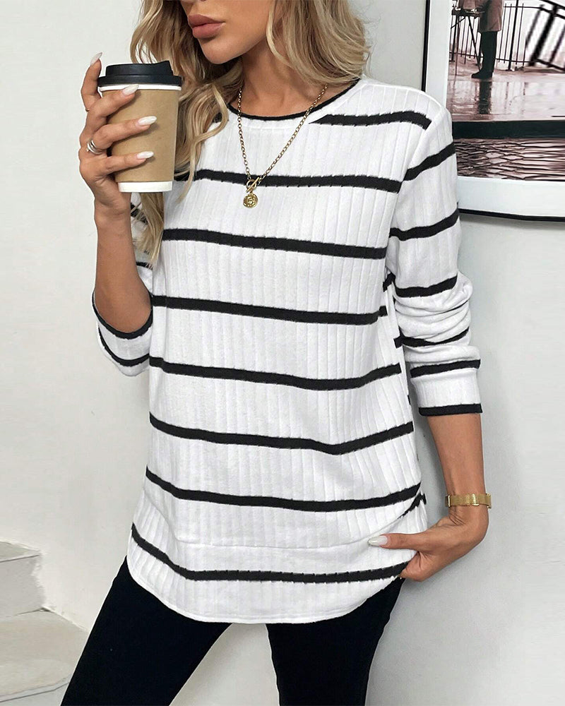 Czarny, prążkowany, dzianinowy top z długim rękawem