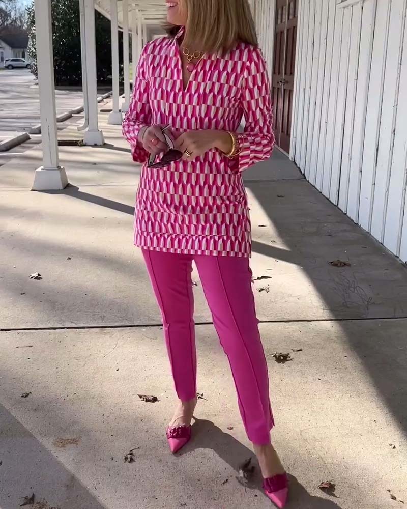 Bluzka ze stójką i rękawami o długości 9/4 z nadrukiem