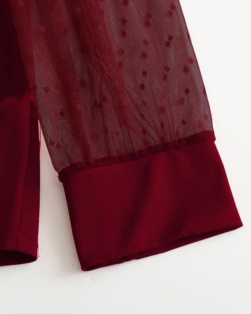 Bluzka z siateczki z klapami i dopasowanym krojem