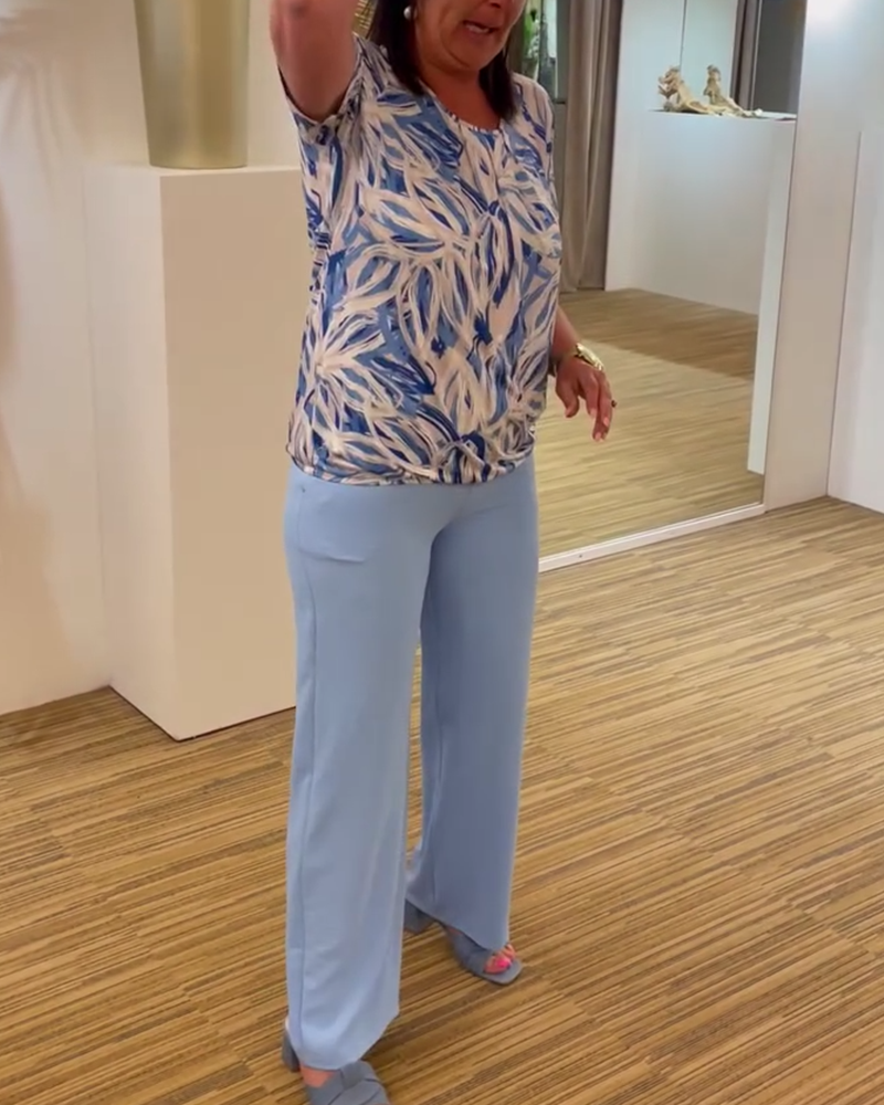 Bluzka plisowana z krótkimi rękawami i okrągłym dekoltem z nadrukiem