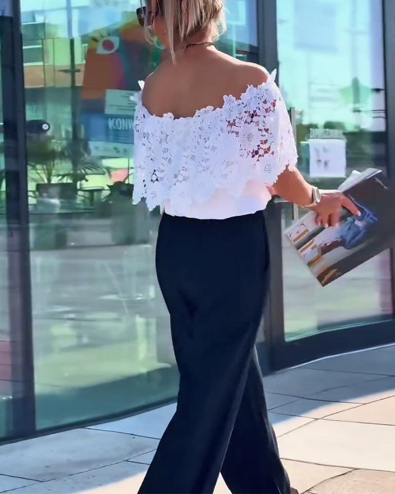 Bluzka koronkowa w modnym designie