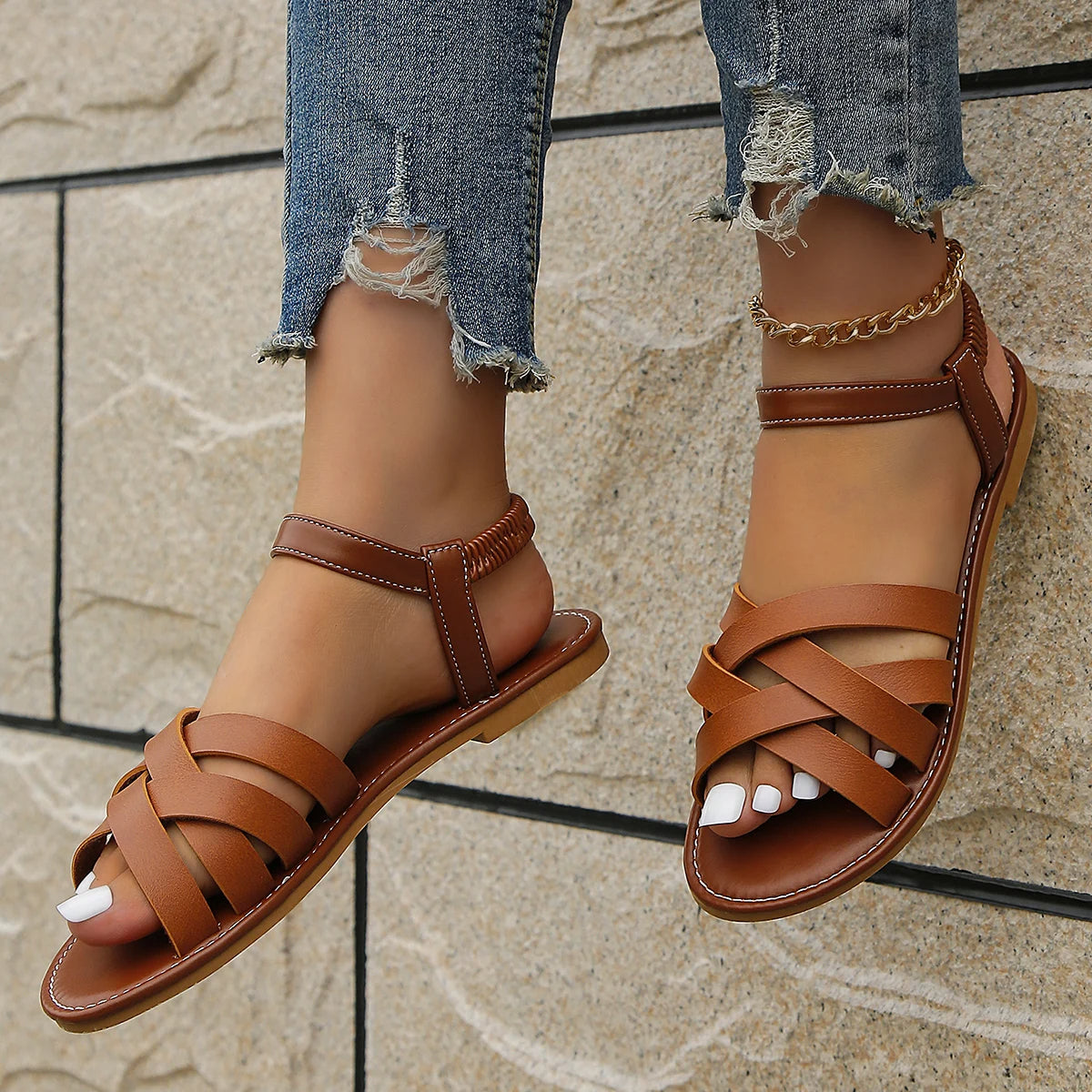 Damskie płaskie sandały na paskach – szykowne obuwie na lato