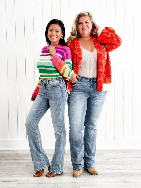 Jeansy modelujące brzuch - efektowne damskie rozszerzane jeansy