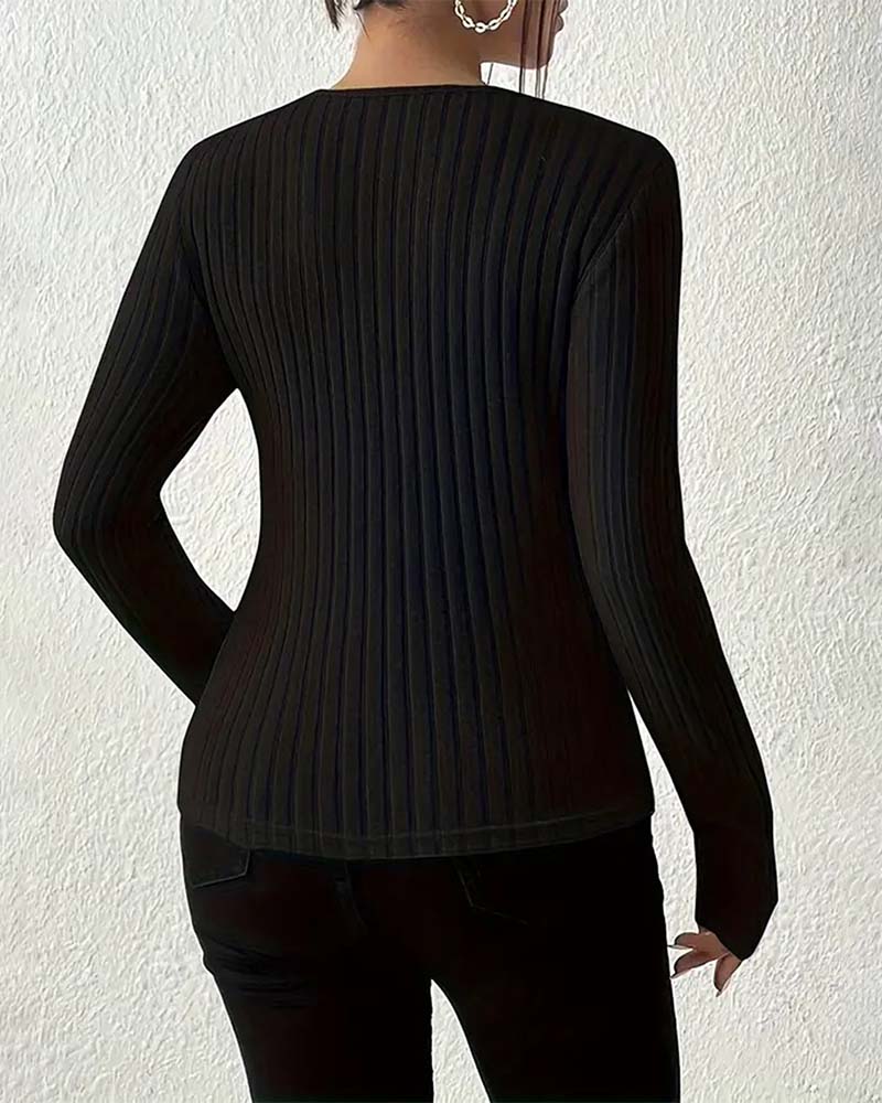 Bluzka z dekoltem w serek i długim rękawem