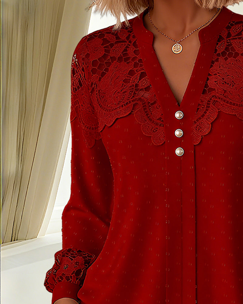 Szeroka bluzka z dekoltem w serek i wstawkami