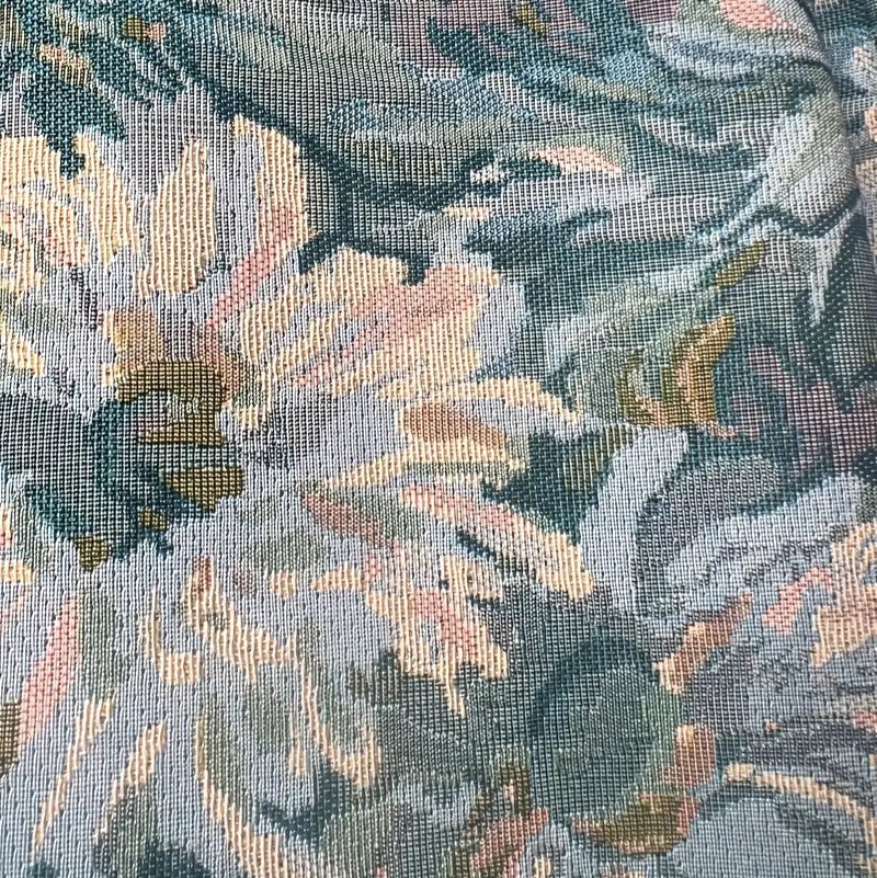 Krótkie spodnie Giovanni z kwiatowym nadrukiem