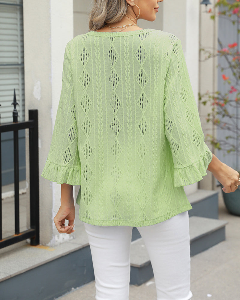 Rękawy trąbkowe z wycięciami i wzorem diamentowym