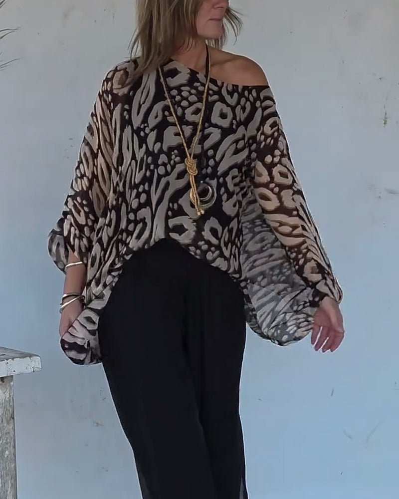 Bluzka z długim rękawem i nieregularnym nadrukiem nietoperza