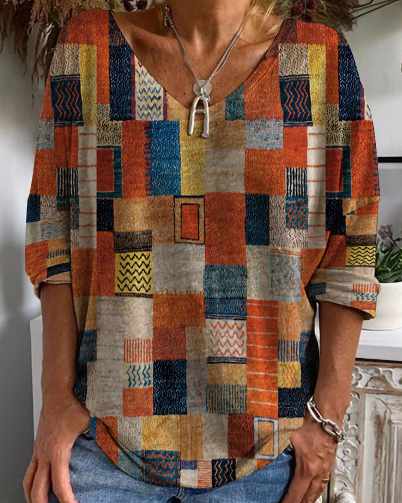 Kolorowy top z nadrukiem w bloki