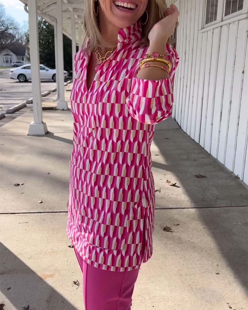 Bluzka ze stójką i rękawami o długości 9/4 z nadrukiem