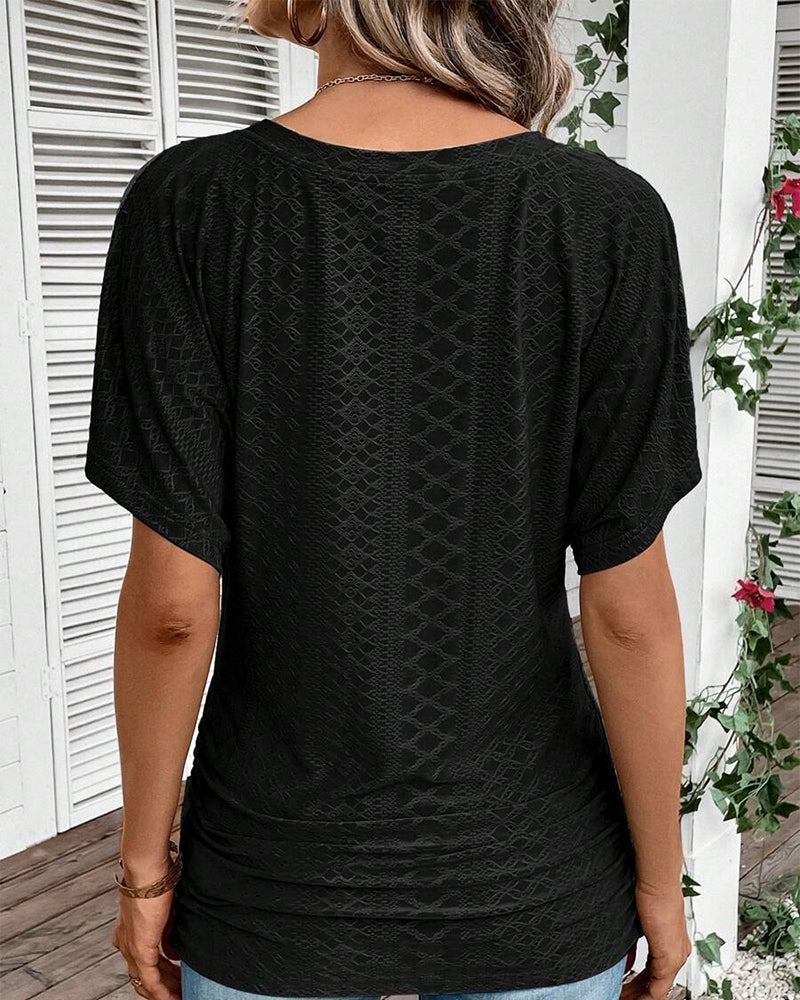 Gładka, swobodna koszulka z dekoltem w serek