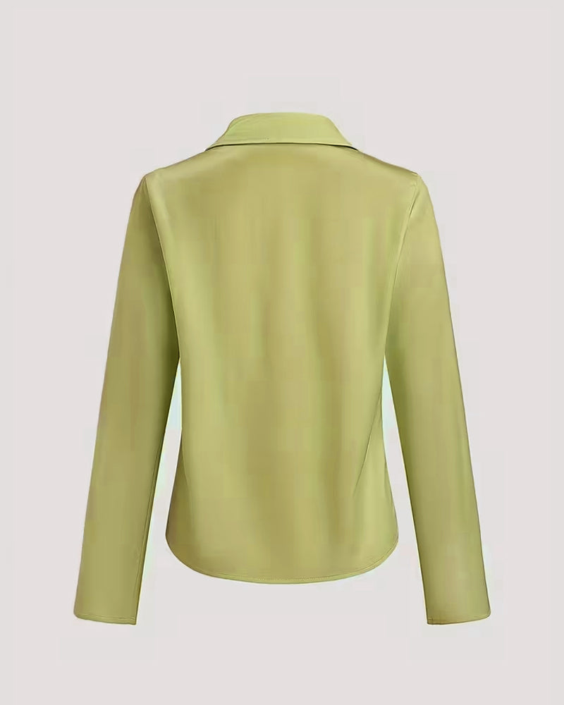 Bluzka z klapami, prostymi ramionami i nadrukiem