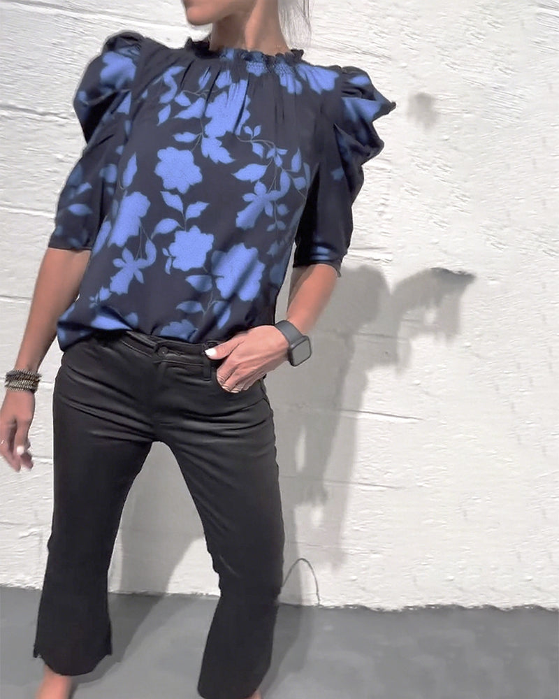 Bluzka z bufiastymi rękawami i falbanką