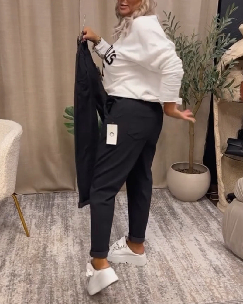 Luźna bluza z dekoltem w serek i nadrukiem liter