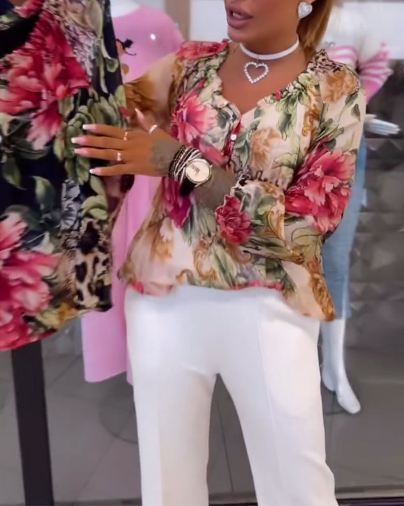 Bluzka z dekoltem w serek i nadrukiem kwiatowym