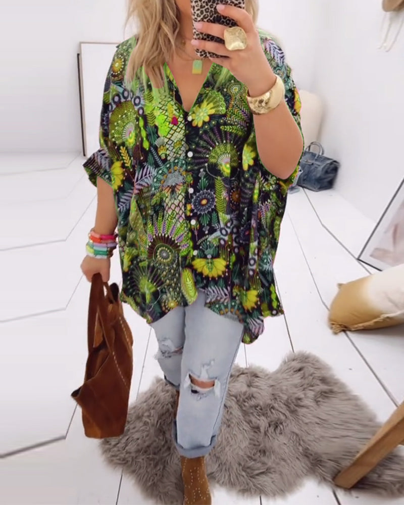 Luźna, modna bluzka z nadrukiem